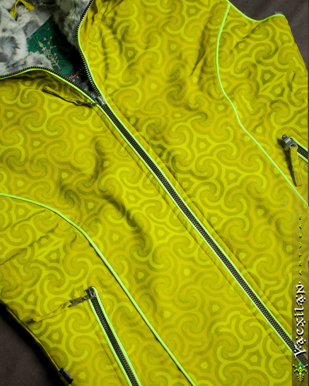 Hooded Sleeveless Jacket Woman / Waterproof - Sunshine TRIHEX