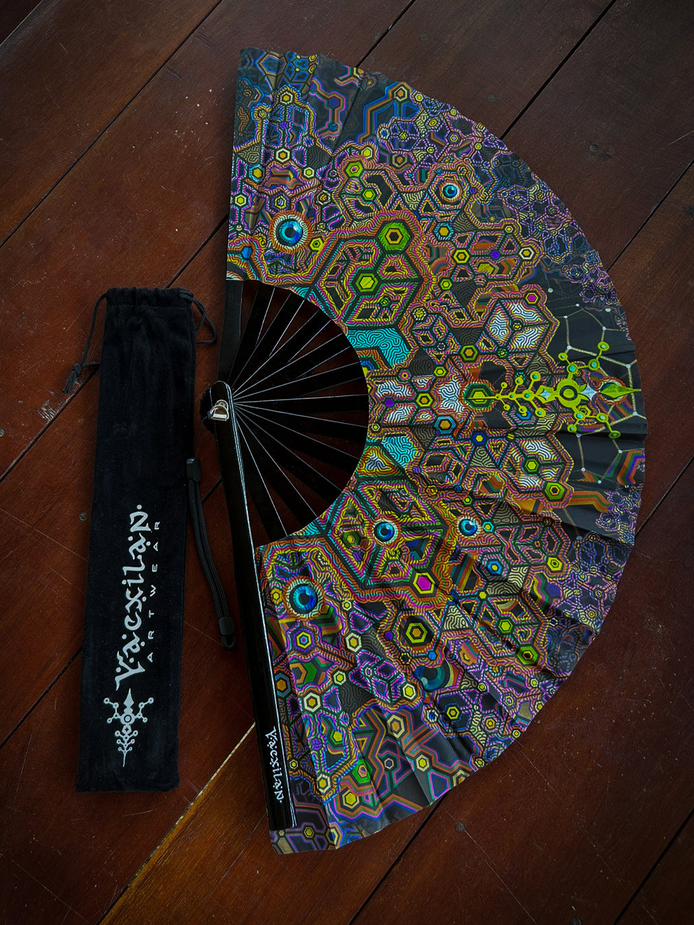 Hand Fan Big / Wood UV Reactive - ASTROCORAL