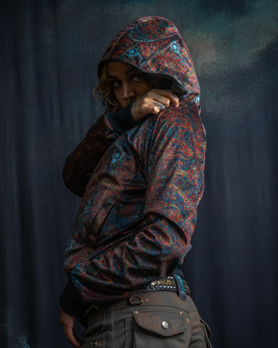 New Hoodie Woman / Velvet Fawn - SNL
