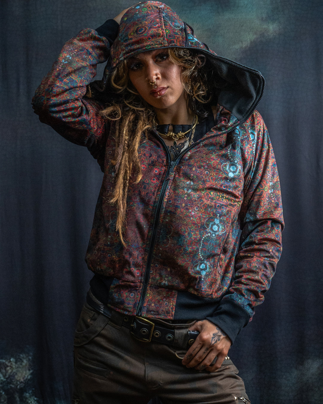 New Hoodie Woman / Velvet Fawn - SNL