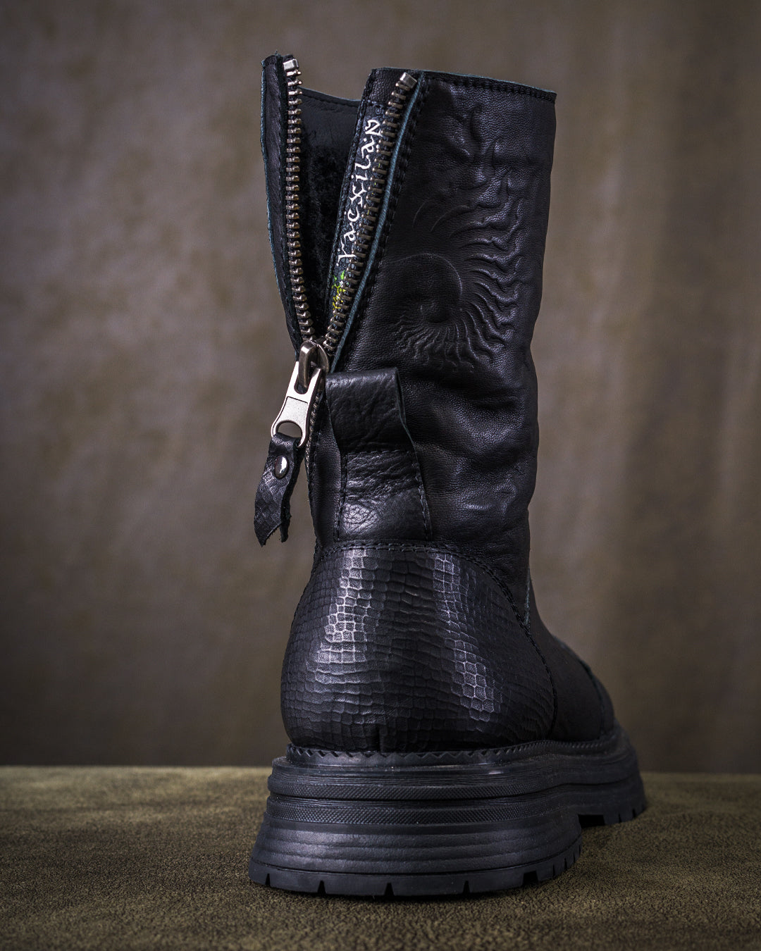 Bootz / Leather - Black FOSSIL