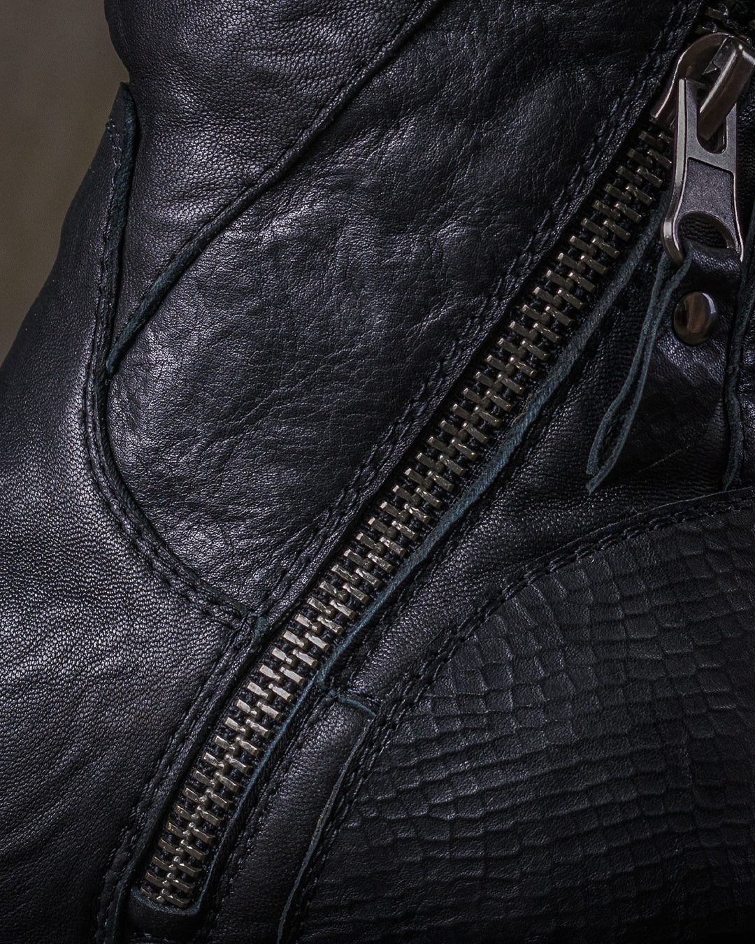Bootz / Leather - Black FOSSIL