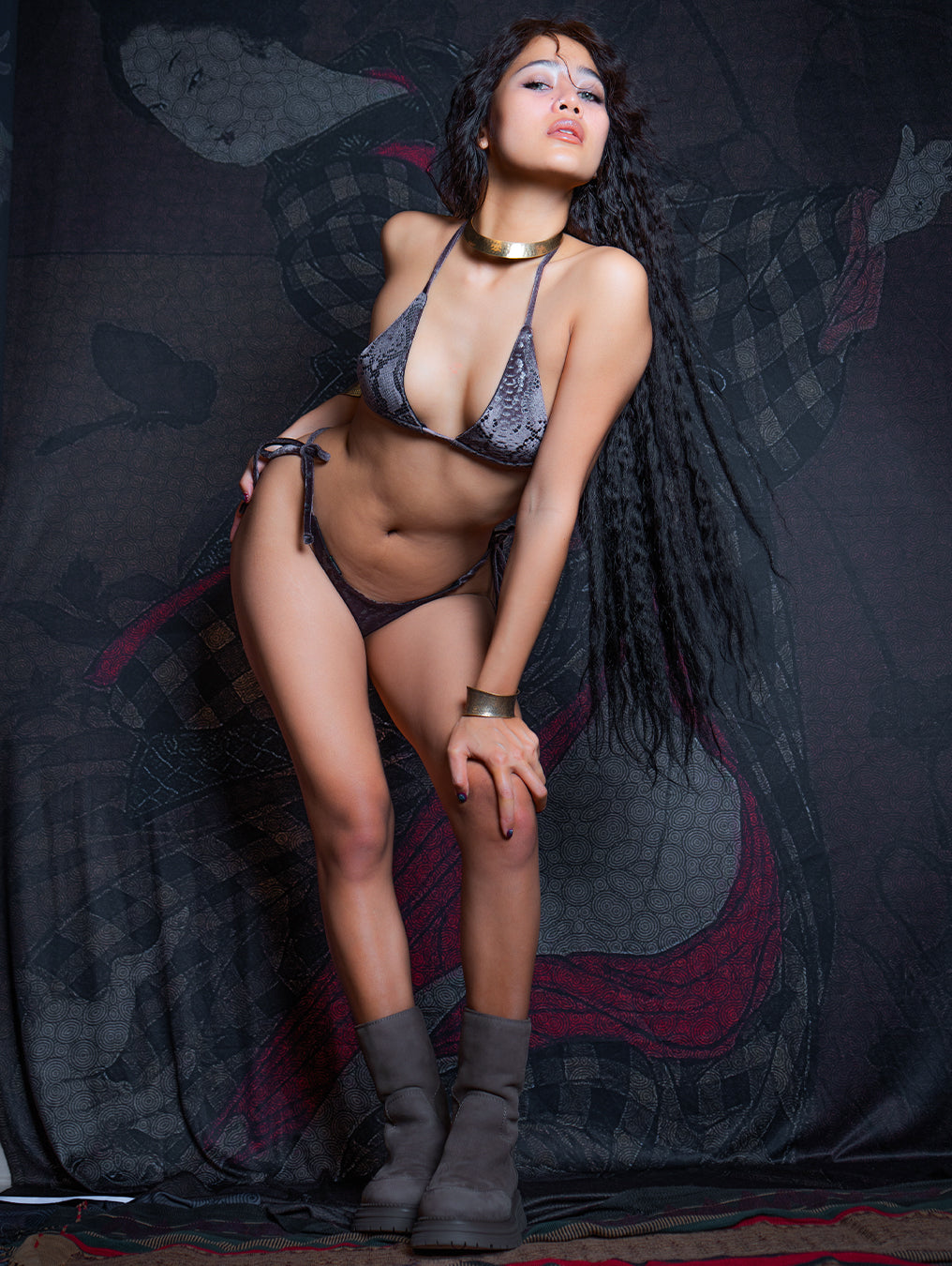Bikini Velvet Foil Kobra - SEPIA ASH