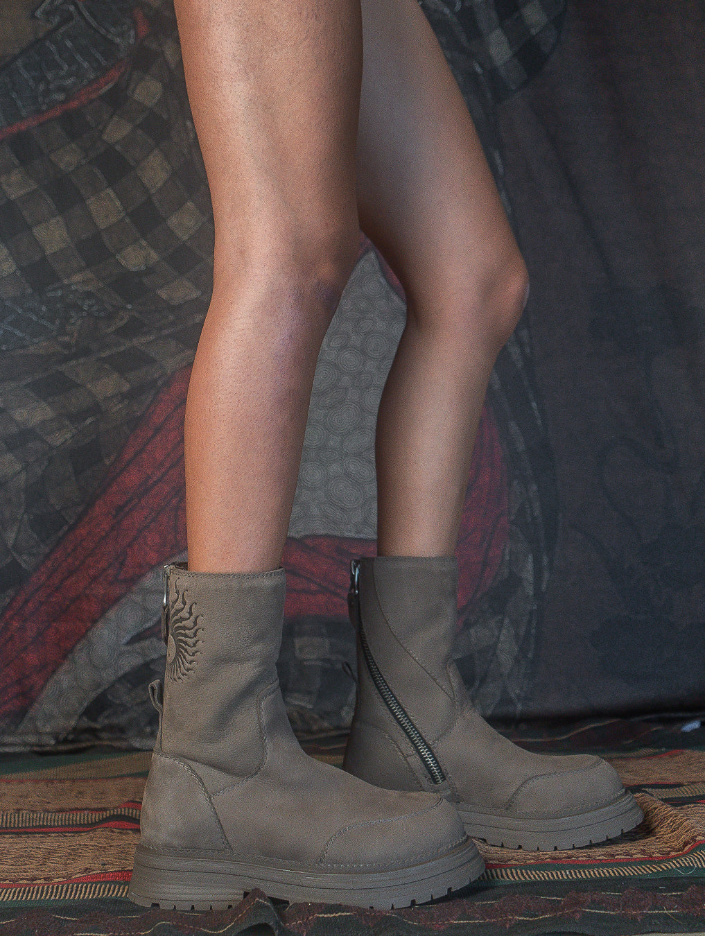 Bootz  Woman / Leather - Desert Earth FOSSIL