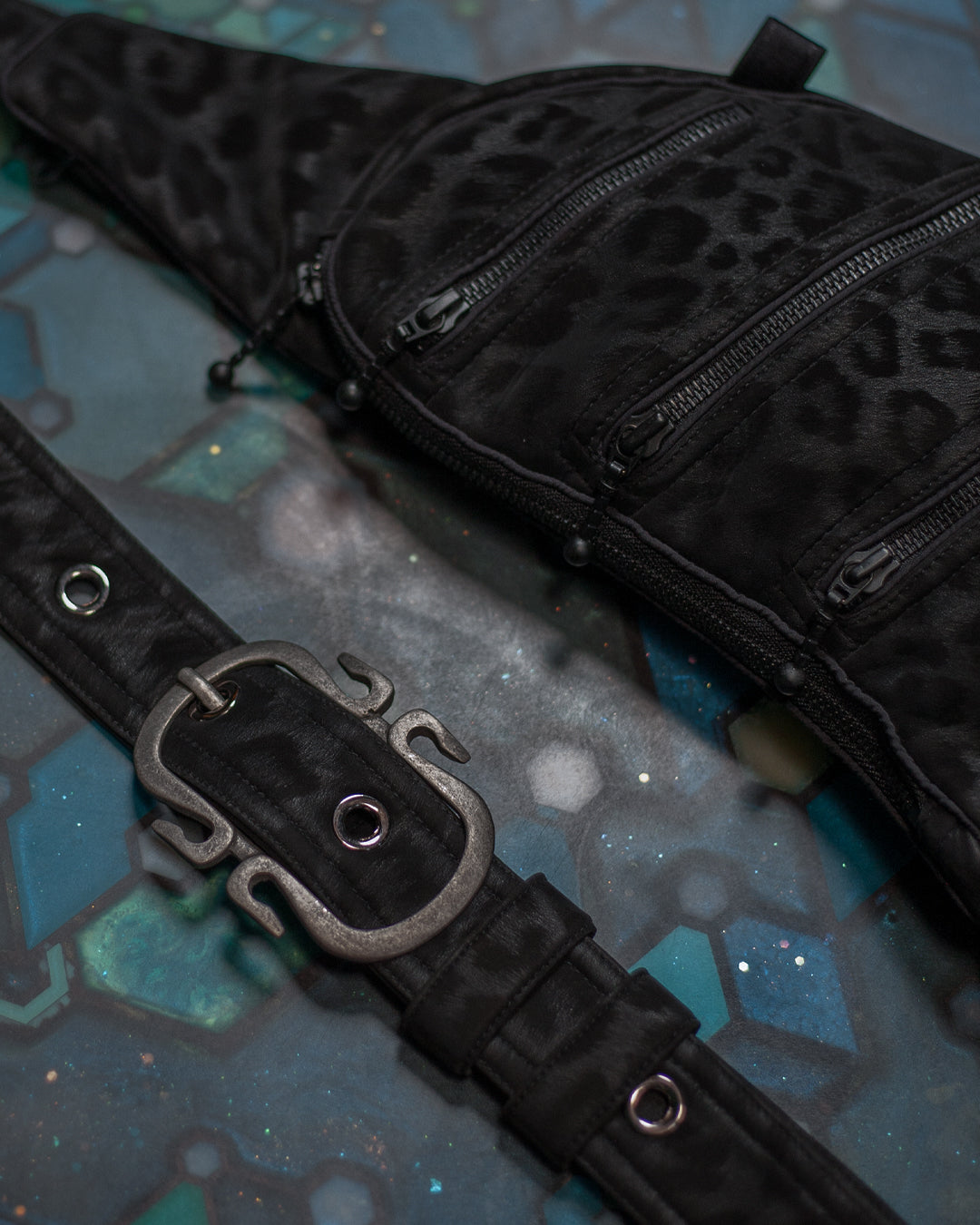 Botta Bag / Fake Leather Hook Buckle - BLAK LEOPARD