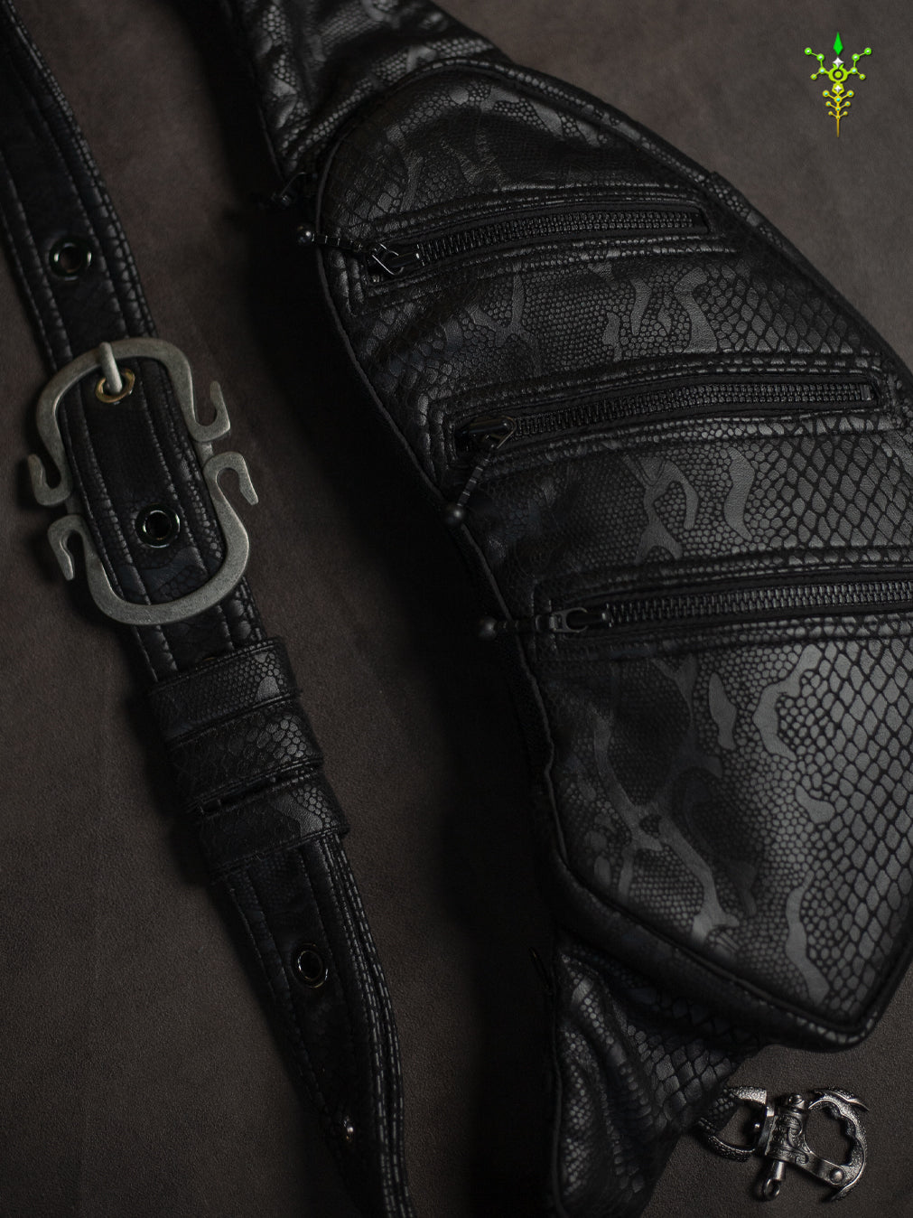 Botta Bag / Fake Leather Hook Buckle - BLAK BOA