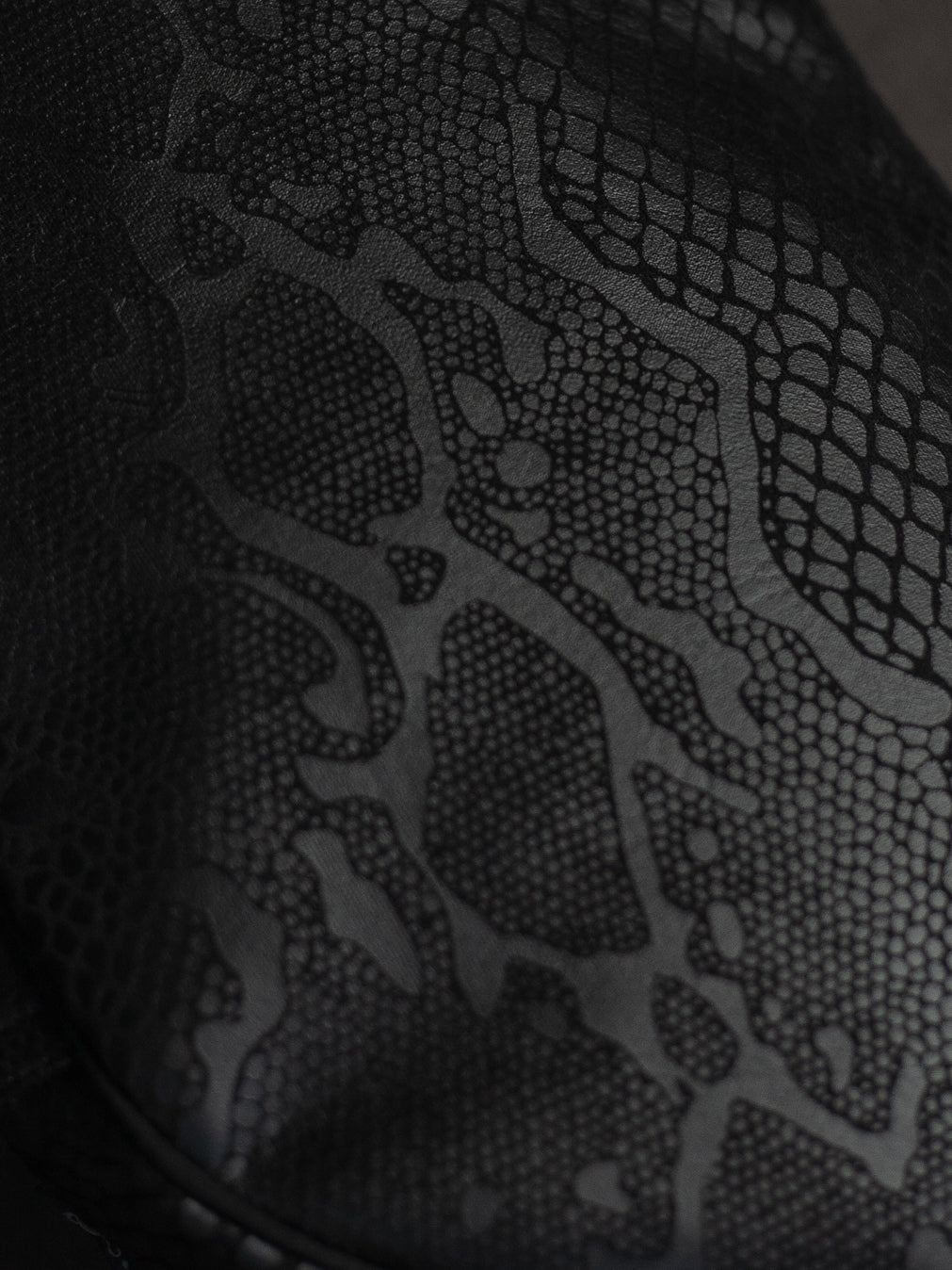 Botta Bag / Fake Leather Hook Buckle - BLAK BOA