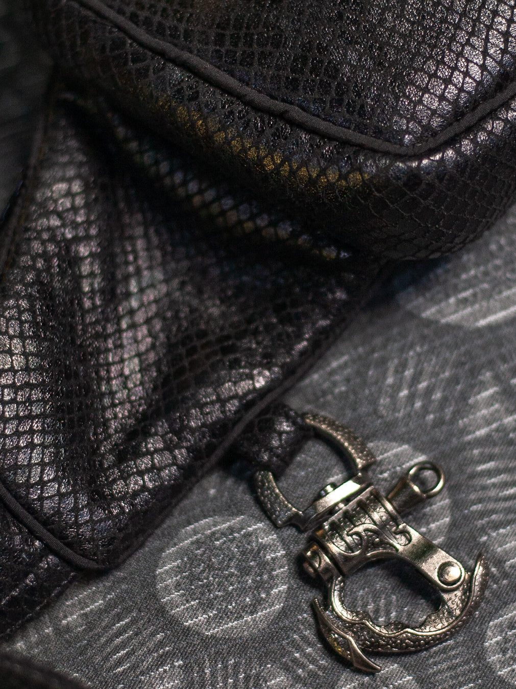Botta Bag / Fake Leather Hook Buckle - BLAK MAMBA