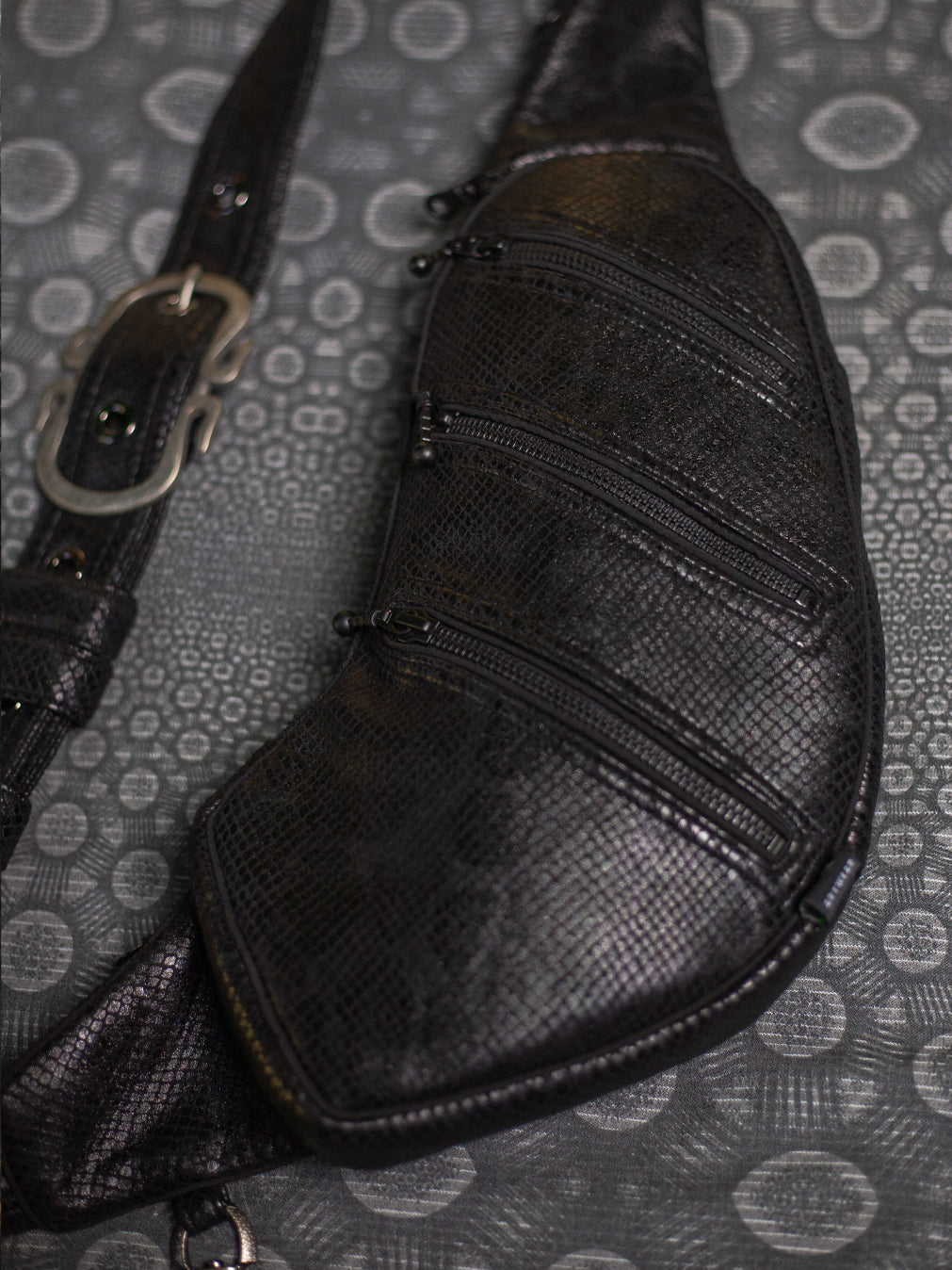 Botta Bag / Fake Leather Hook Buckle - BLAK MAMBA