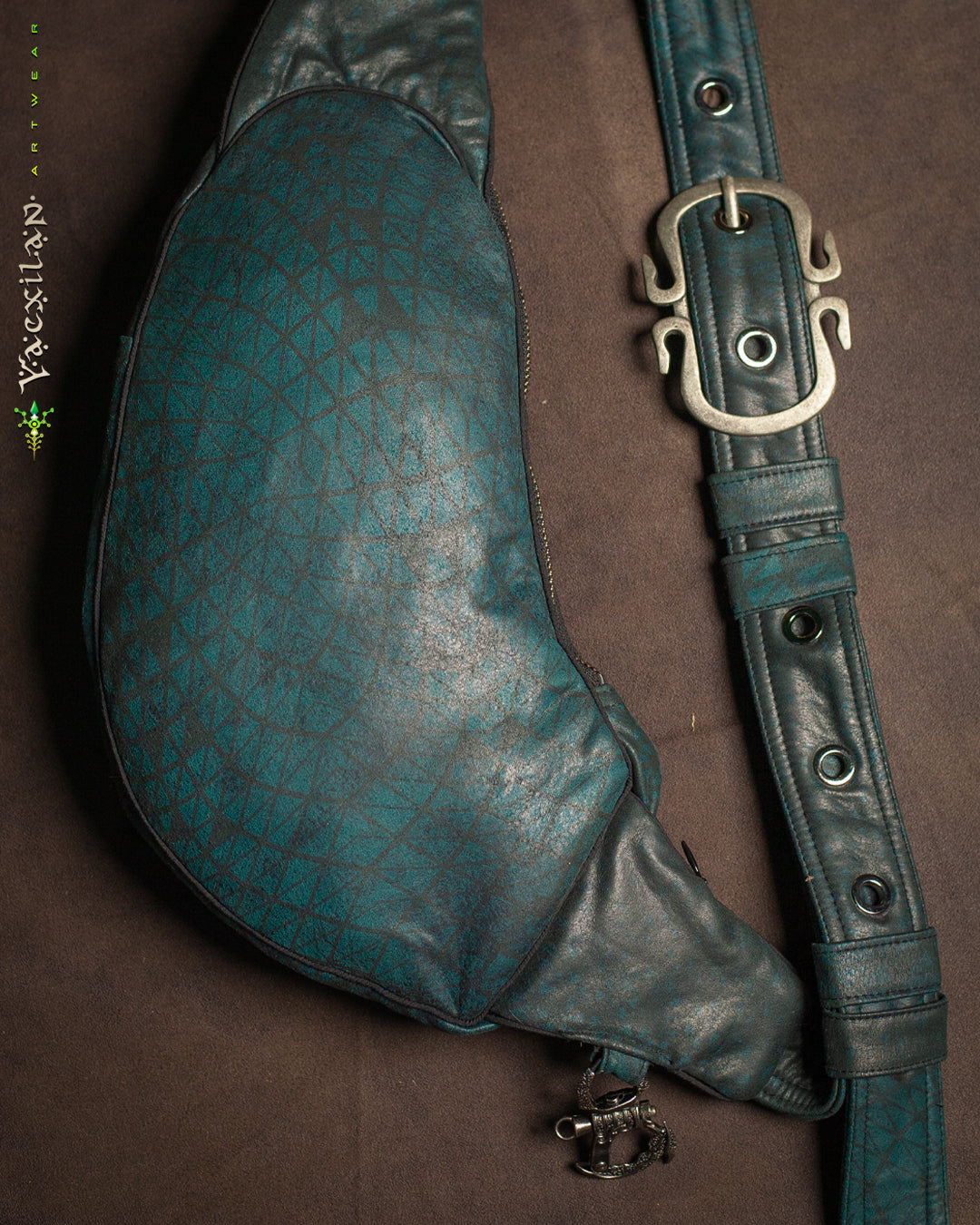 Botta Bag / Fake Leather Hook Buckle - Bottlegreen DESINTEGRATION