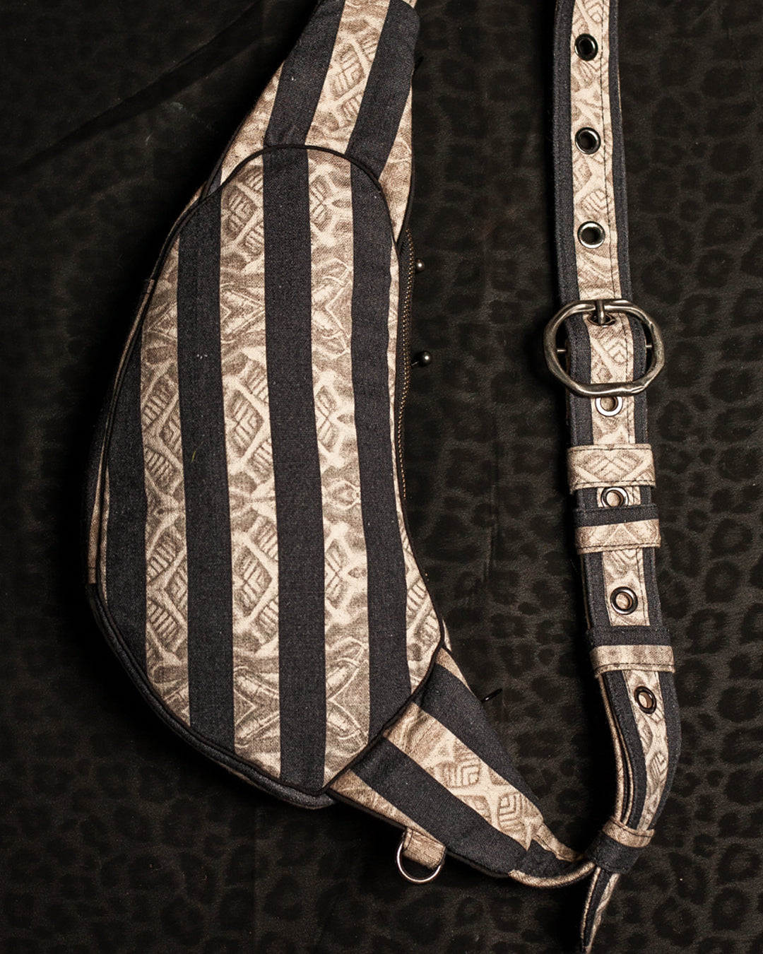 Botta Bag / Linen Buckle - CIRKUS FREAKS