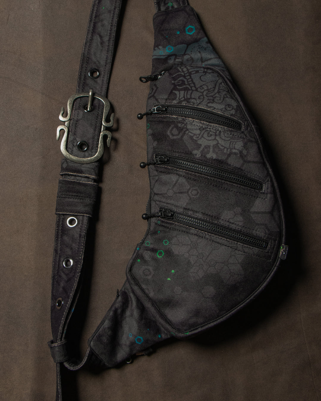 Botta Bag / Velvet Fawn Pirate Buckle Hook - DARK CHAMPAGNE