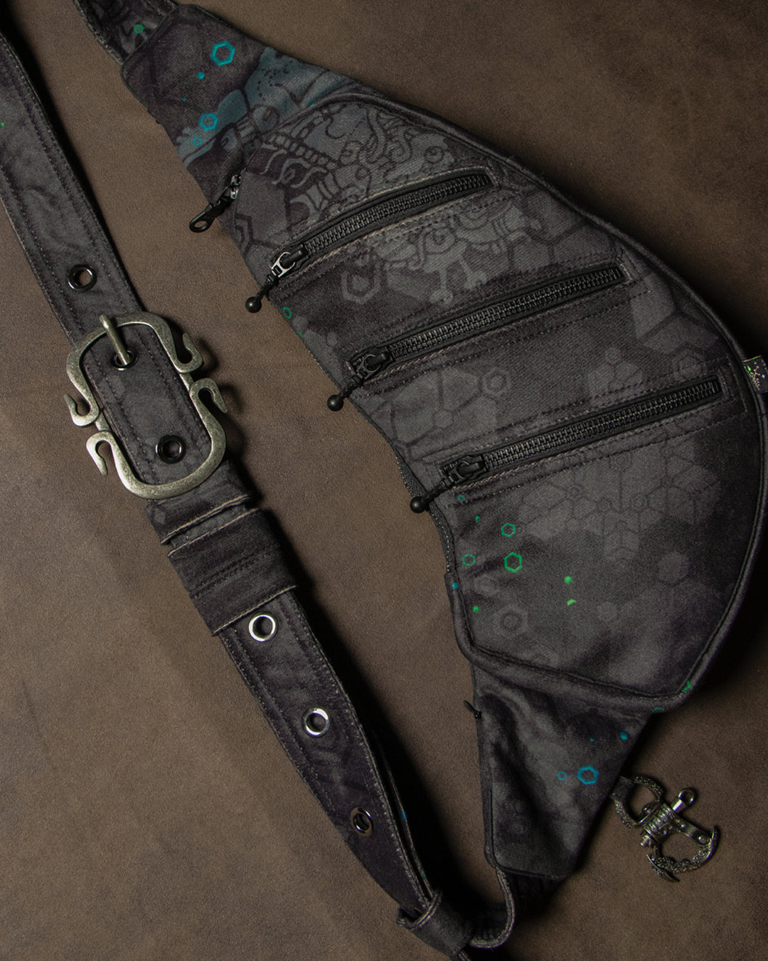 Botta Bag / Velvet Fawn Pirate Buckle Hook - DARK CHAMPAGNE