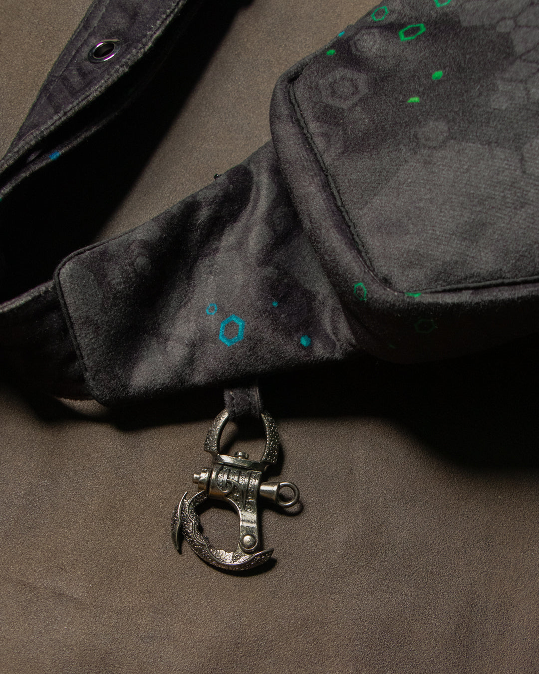 Botta Bag / Velvet Fawn Pirate Buckle Hook - DARK CHAMPAGNE