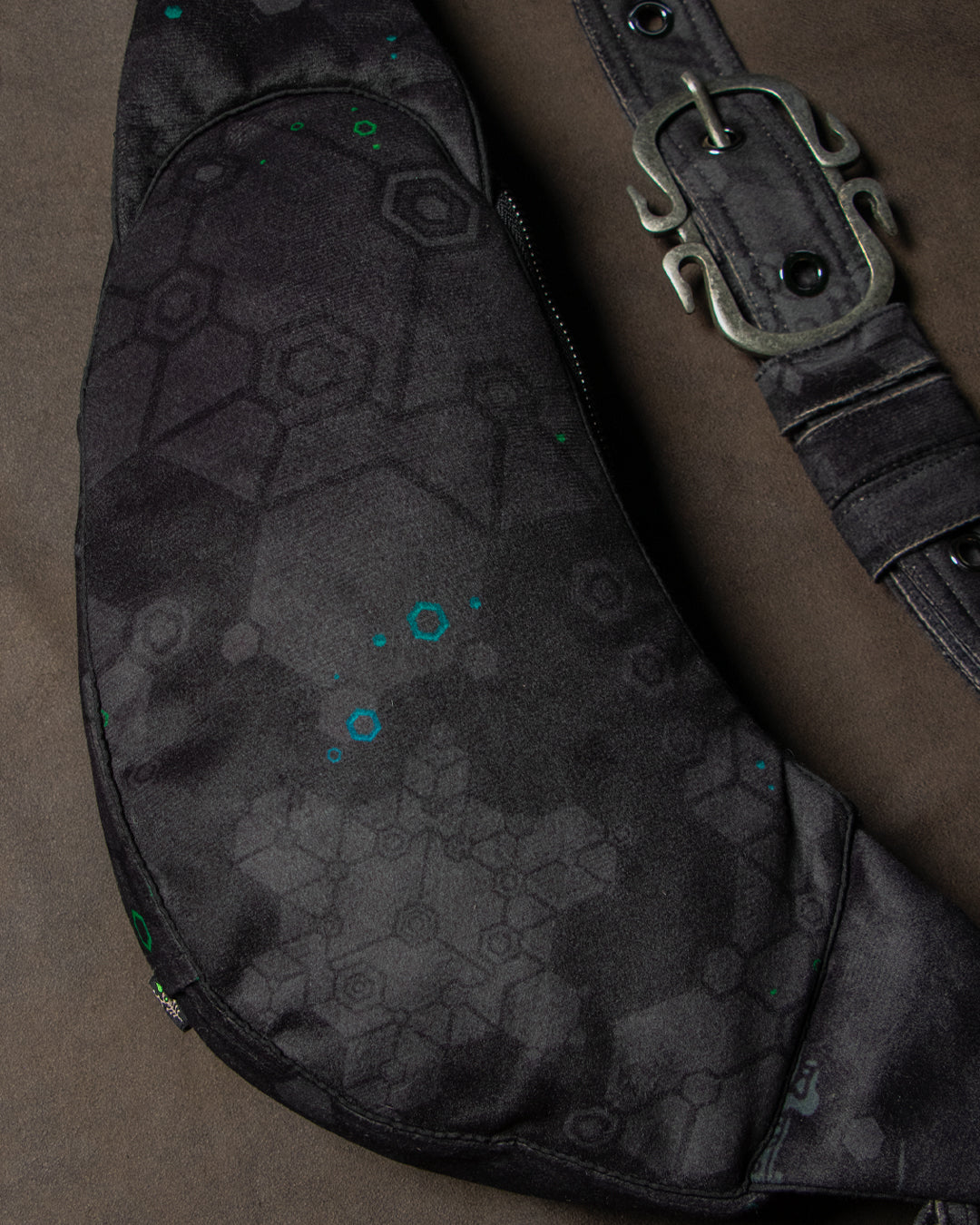 Botta Bag / Velvet Fawn Pirate Buckle Hook - DARK CHAMPAGNE