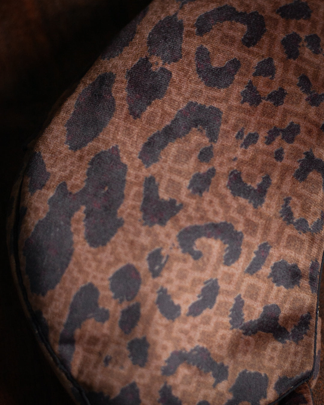 Botta Bag / Velvet Fawn Buckle - LEOPARDUS