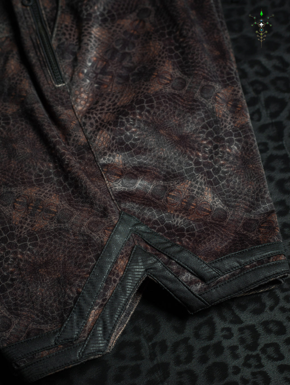Bossking Shorts Black Mountains / Velvet Fawn - GATOR