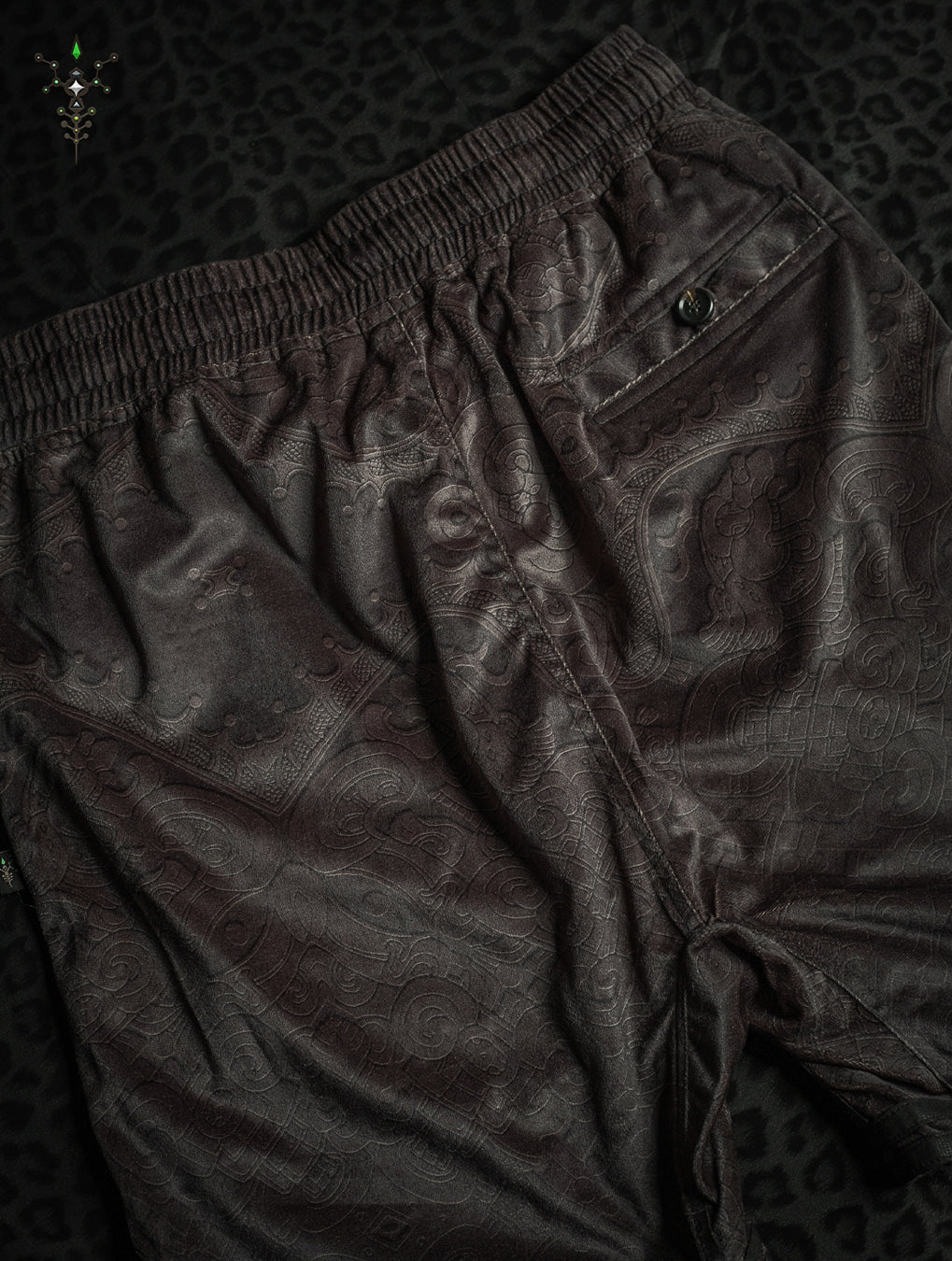 Bossking Shorts Black Mountains / Velvet Fawn - MAYAN CODEX