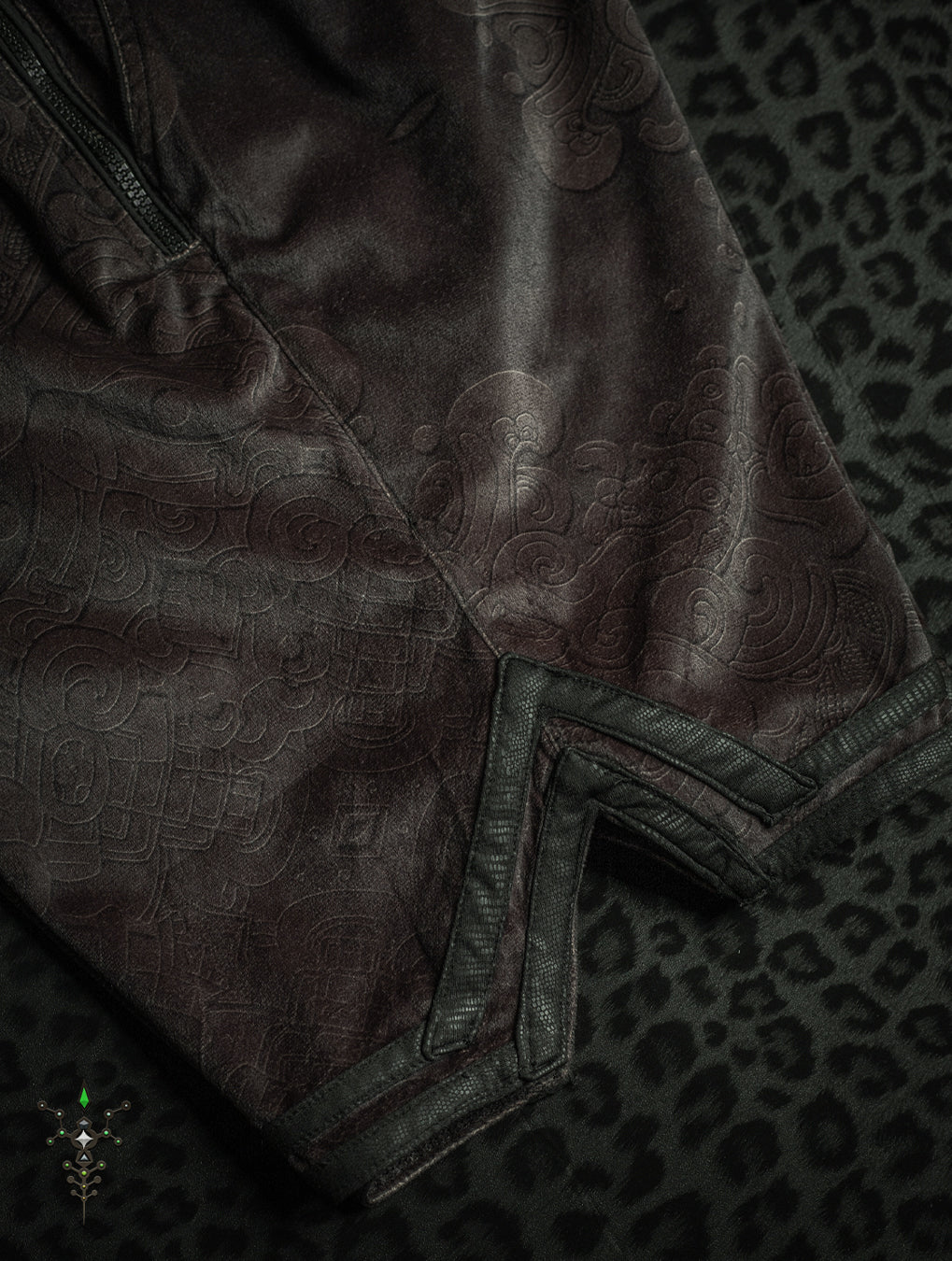 Bossking Shorts Black Mountains / Velvet Fawn - MAYAN CODEX