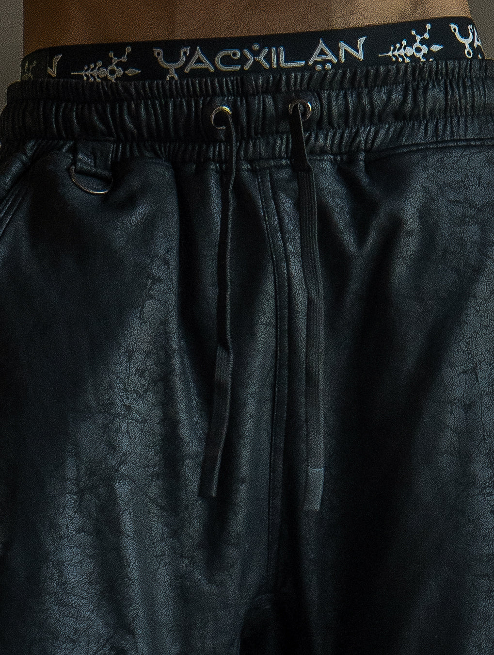 Boxing Short Black Mountain / Fake Leather - CRACKED PIRATE