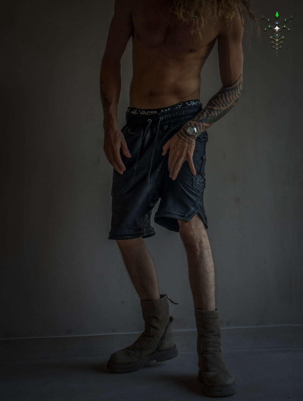 Boxing Short Black Mountain / Fake Leather - CRACKED PIRATE