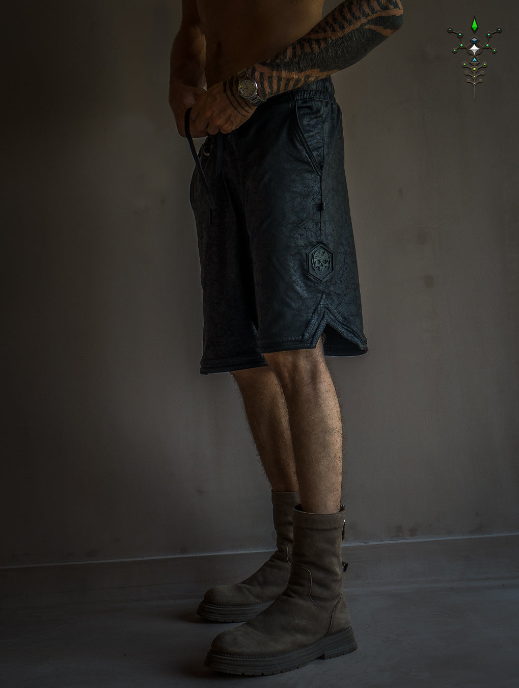 Boxing Short Black Mountain / Fake Leather - CRACKED PIRATE