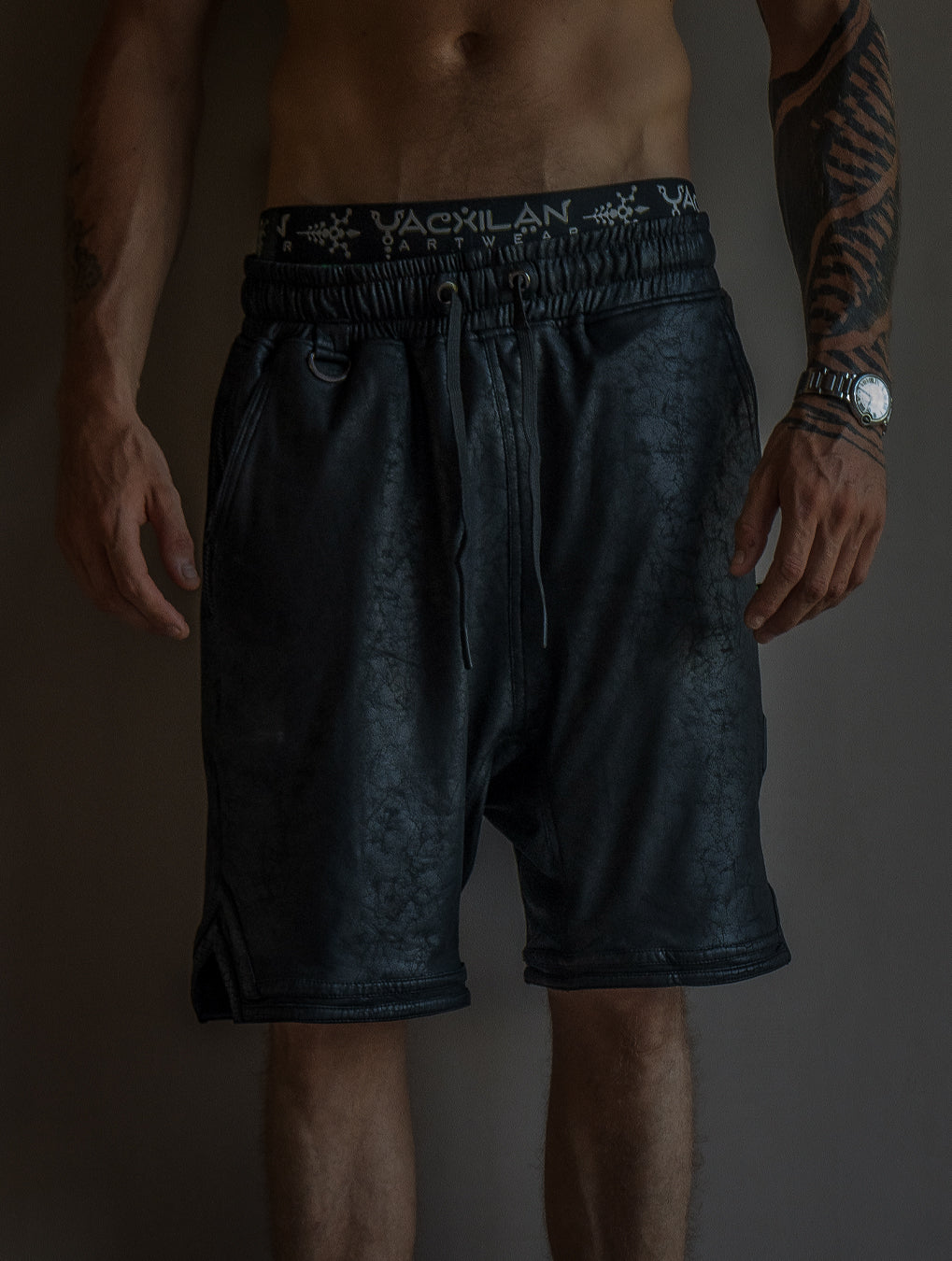 Boxing Short Black Mountain / Fake Leather - CRACKED PIRATE