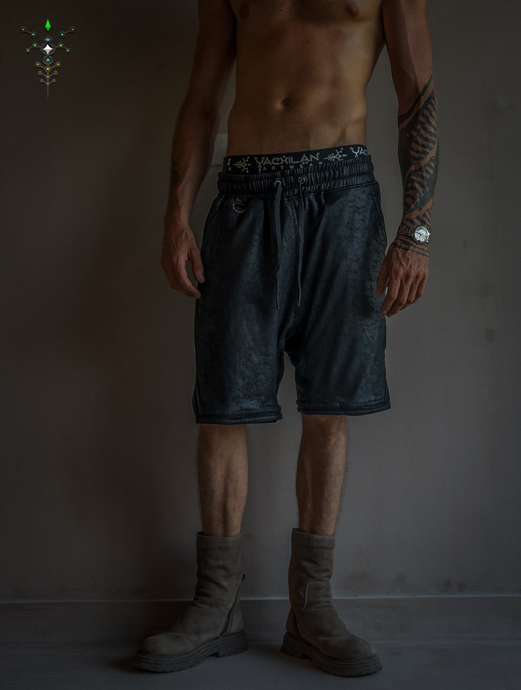 Boxing Short Black Mountain / Fake Leather - CRACKED PIRATE