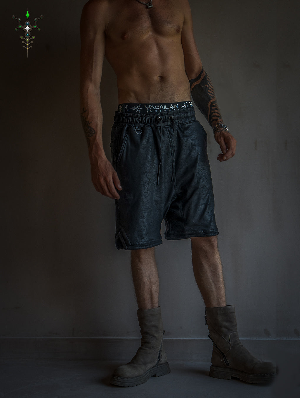 Boxing Short Black Mountain / Fake Leather - CRACKED PIRATE