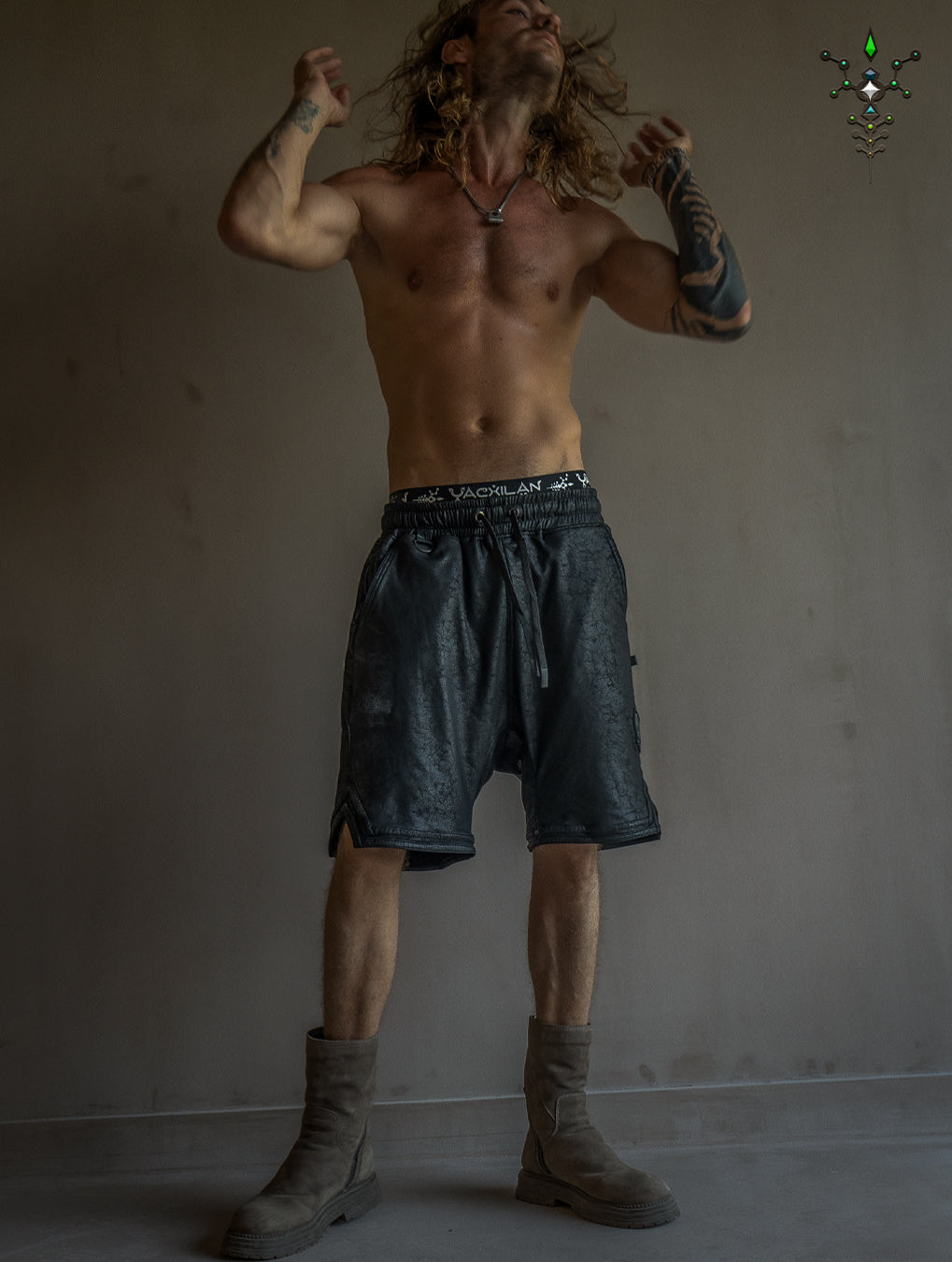 Boxing Short Black Mountain / Fake Leather - CRACKED PIRATE