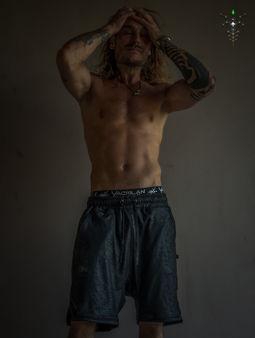 Boxing Short Black Mountain / Fake Leather - CRACKED PIRATE