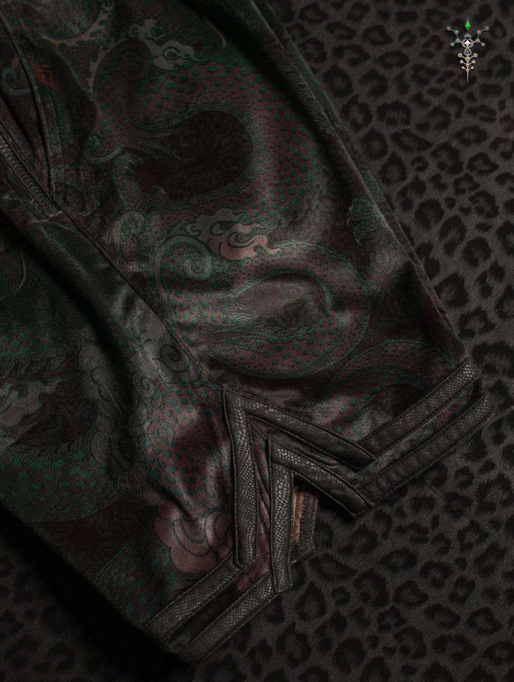 Boxing Short Black Mountains / Velvet Fawn - MOSS DRAGONS