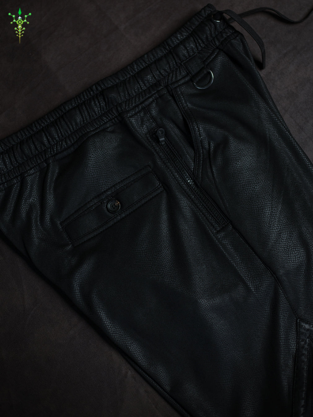 Bossking Shorts Black Mountain / Fake Leather Licra - PHYTON