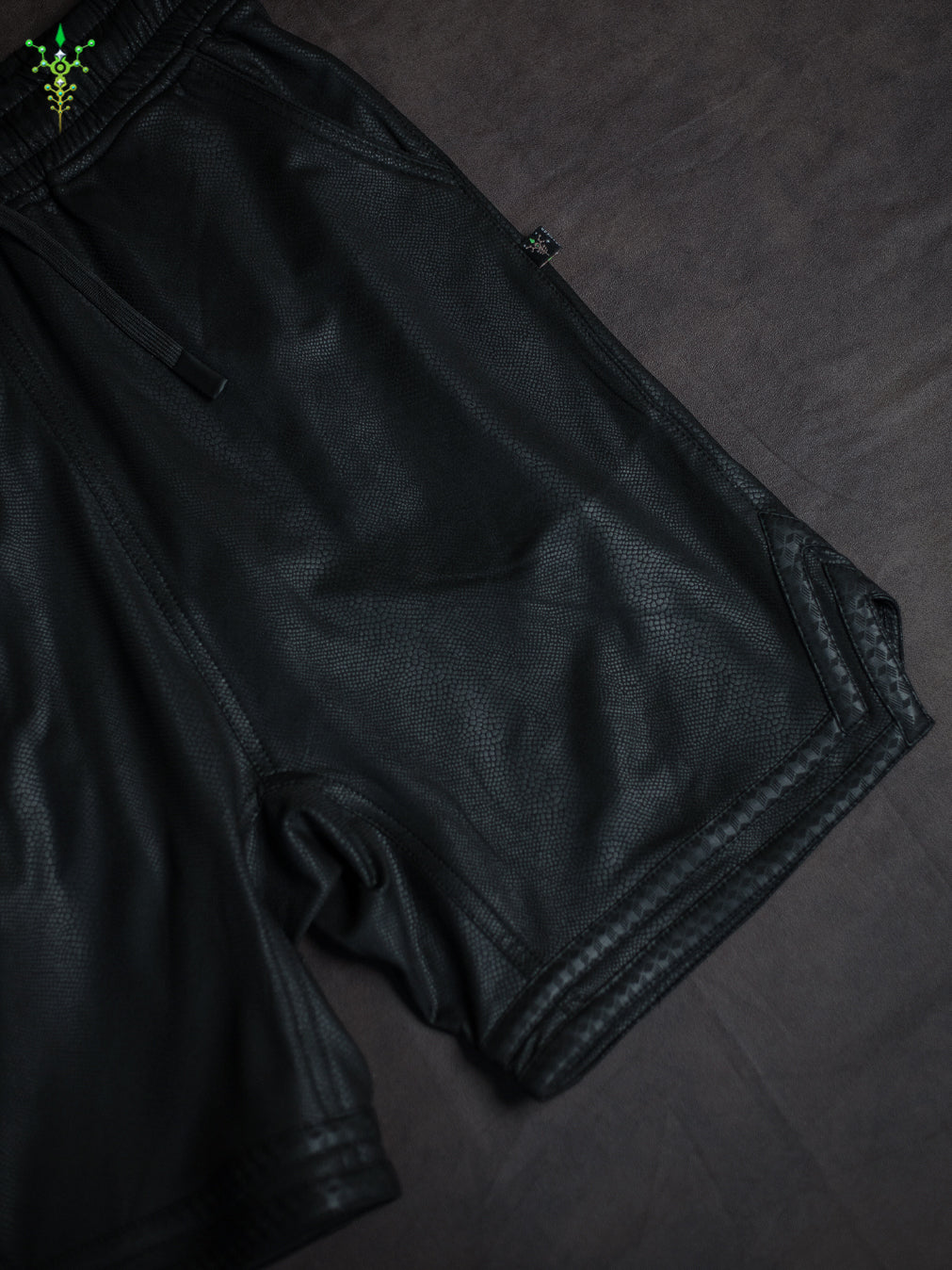 Bossking Shorts Black Mountain / Fake Leather Licra - PHYTON