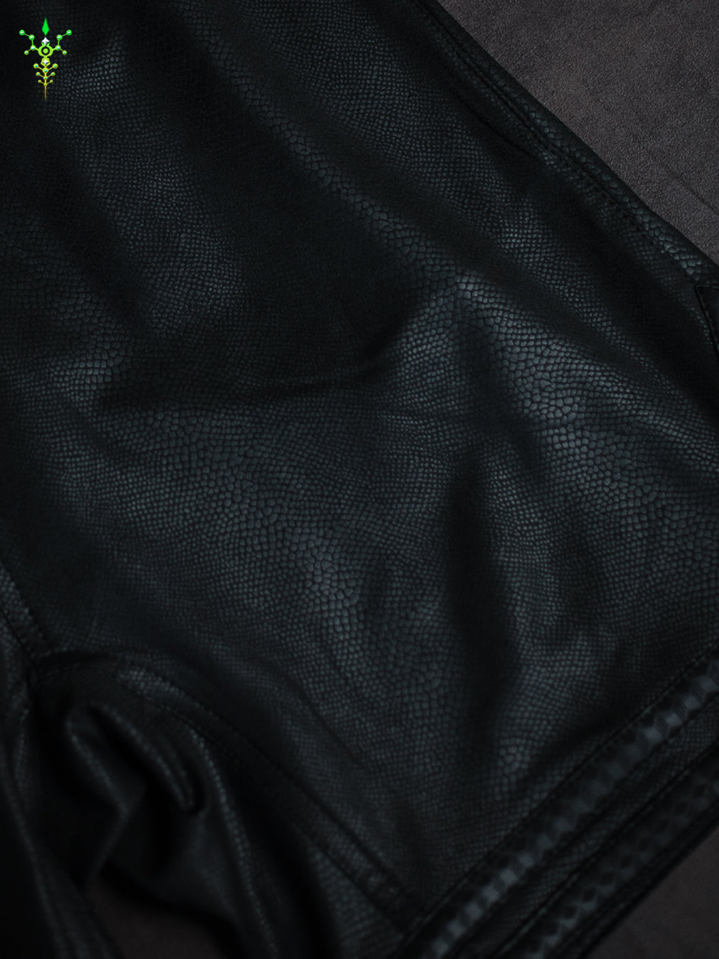 Bossking Shorts Black Mountain / Fake Leather Licra - PHYTON