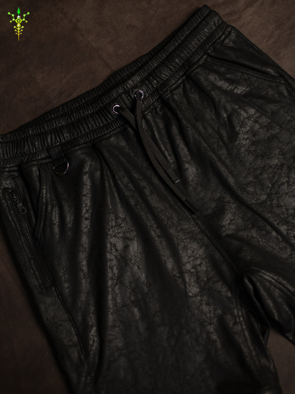 Boxing Short Black Mountain / Fake Leather - CRACKED PIRATE