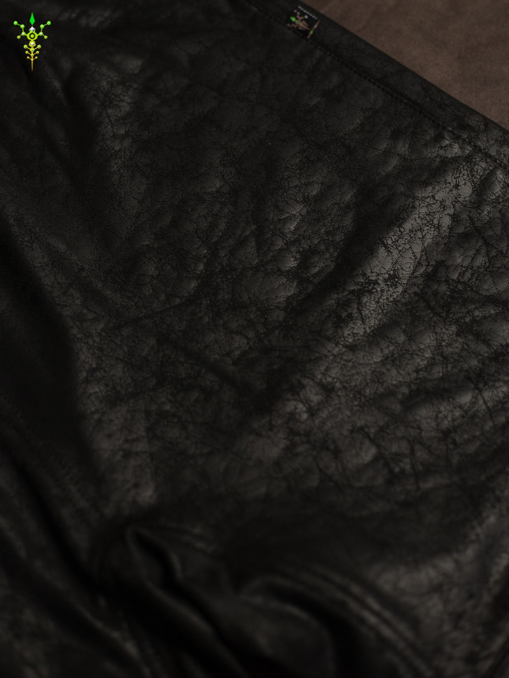 Boxing Short Black Mountain / Fake Leather - CRACKED PIRATE