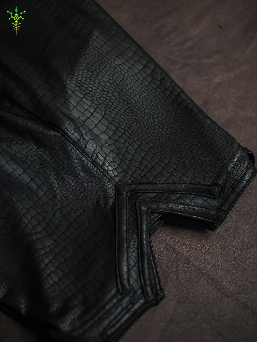 Bossking Shorts Black Mountains / Fake Leather Licra - MAMBA