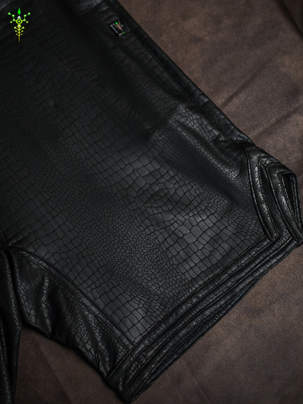 Bossking Shorts Black Mountains / Fake Leather Licra - MAMBA