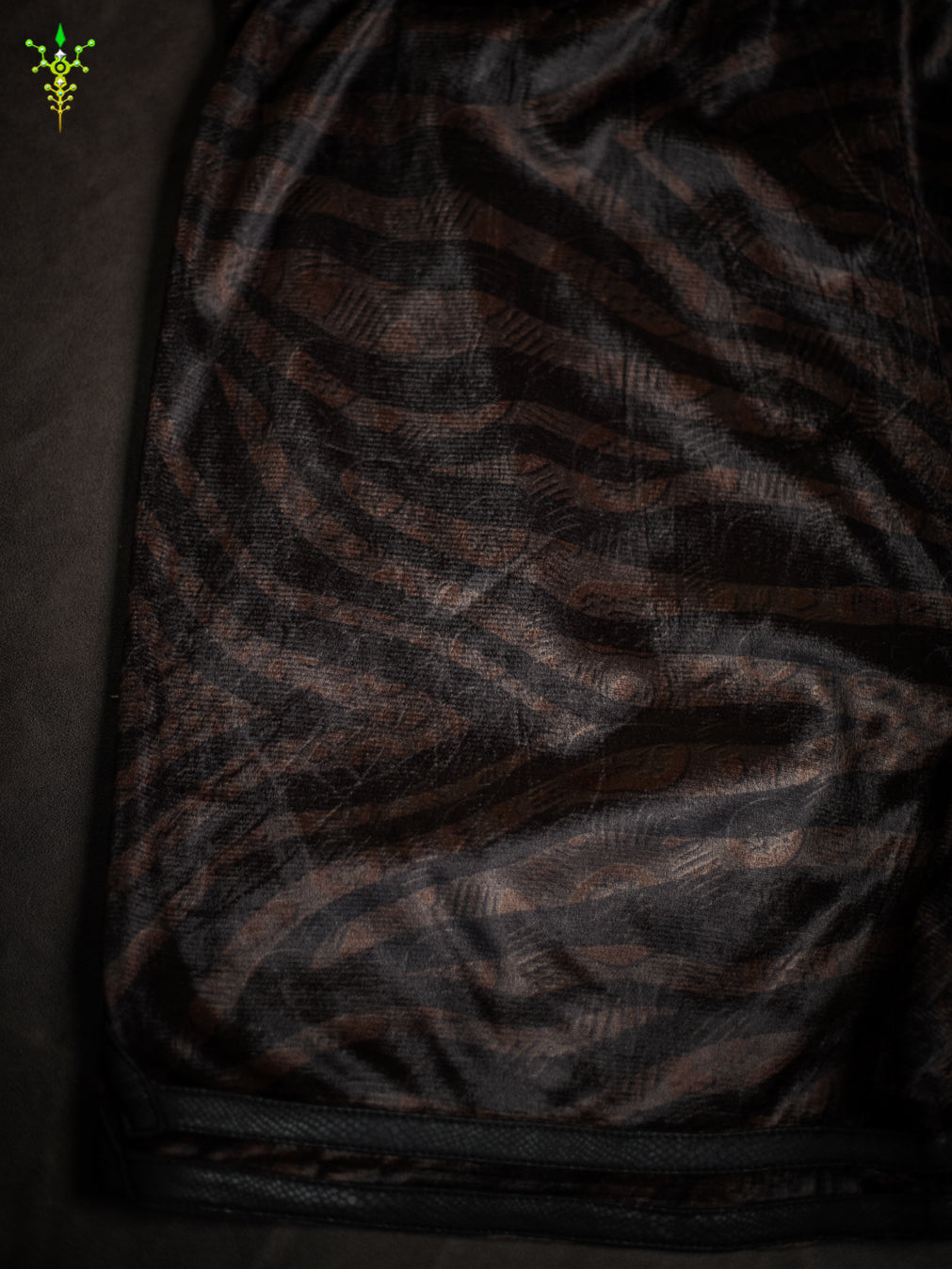 Bossking Shorts Black Mountains / Velvet Fawn - SHERKANKA