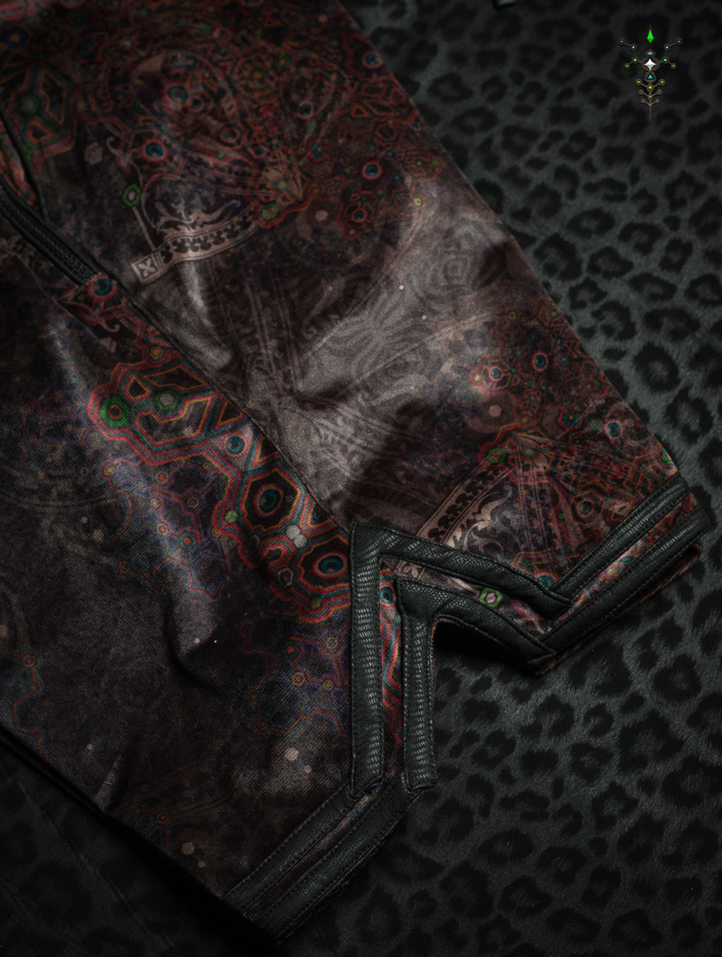 Boxing Shorts Black Mountains / Velvet Fawn - OWLIENS