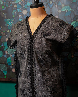 Caftan Woman / Cotton Handwoven Indigo Dye Batik -GOLDEN TRIANGLE - Yacxilan Artwear