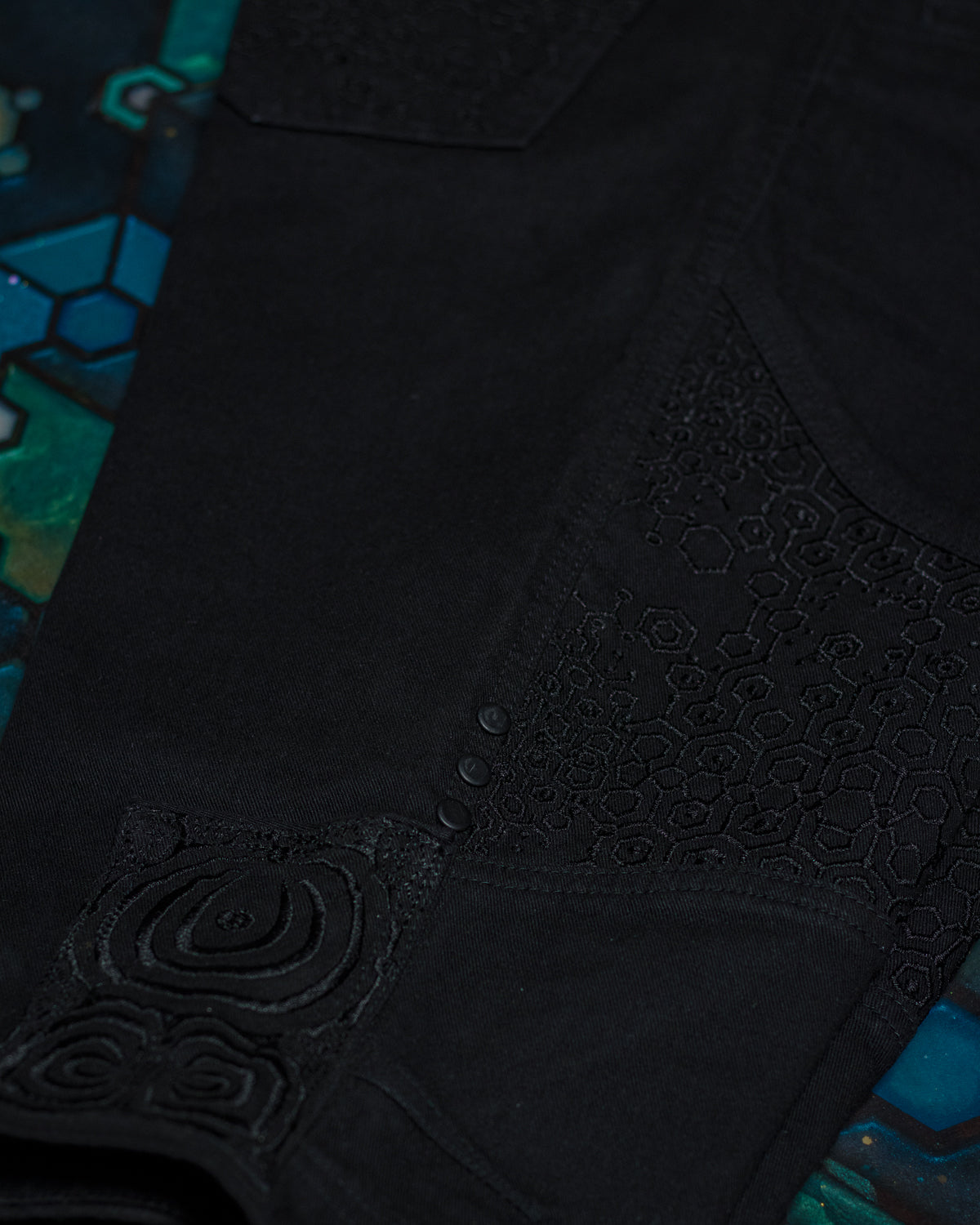 Corsaire / Denim Stretchy Digital Embroidey Stonewashed - Black KAMBOZII