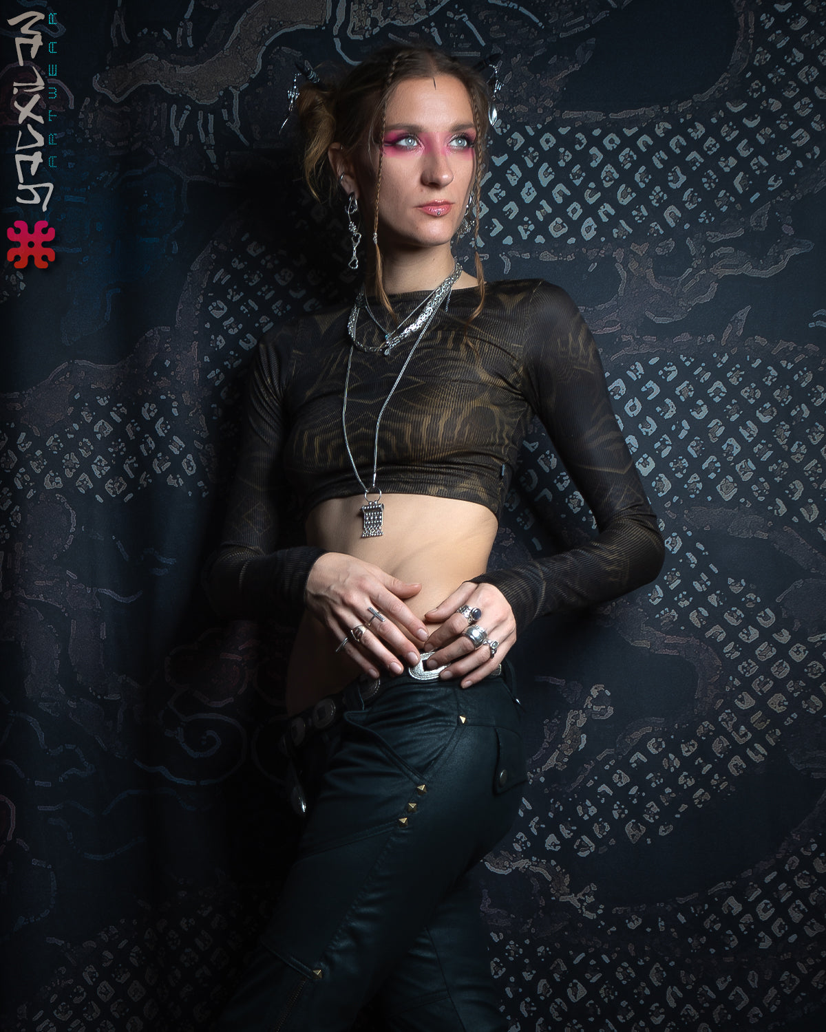 Crop-Top Longsleeve / Flatrib - DIRTY SANDOKAN