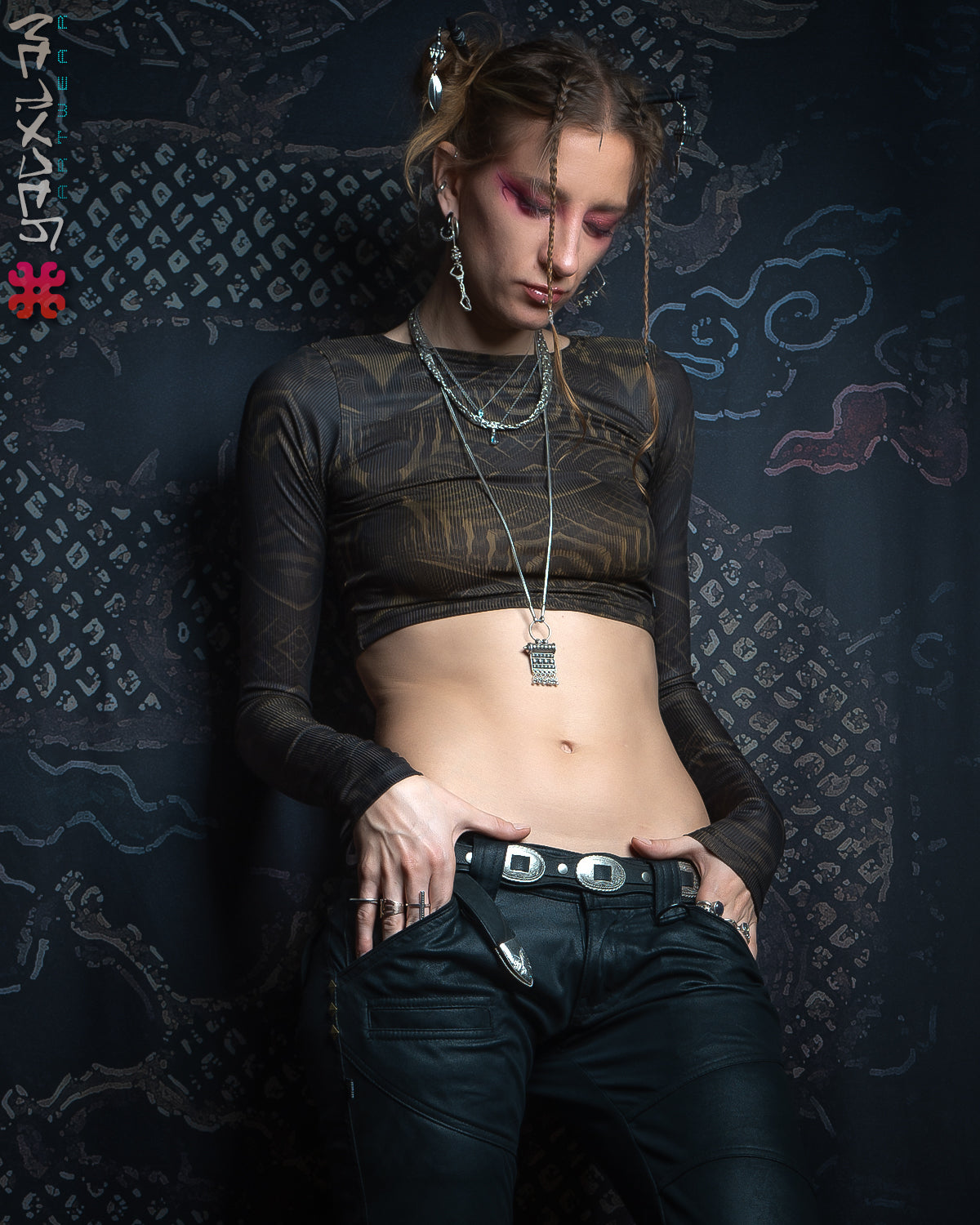 Crop-Top Longsleeve / Flatrib - DIRTY SANDOKAN