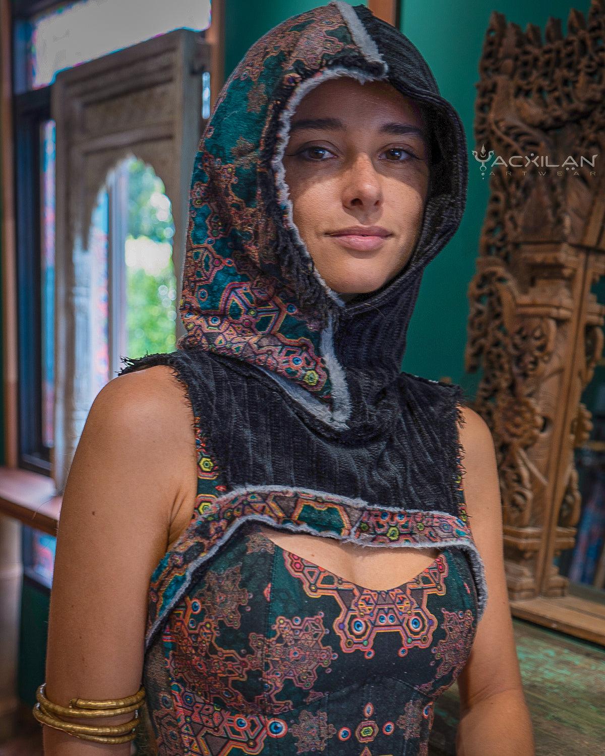 Crop Hood / Ultra Polar Black Koala - ATLANTHEON - Yacxilan Artwear