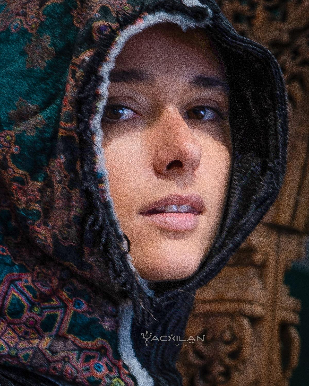 Crop Hood / Ultra Polar Black Koala - ATLANTHEON - Yacxilan Artwear