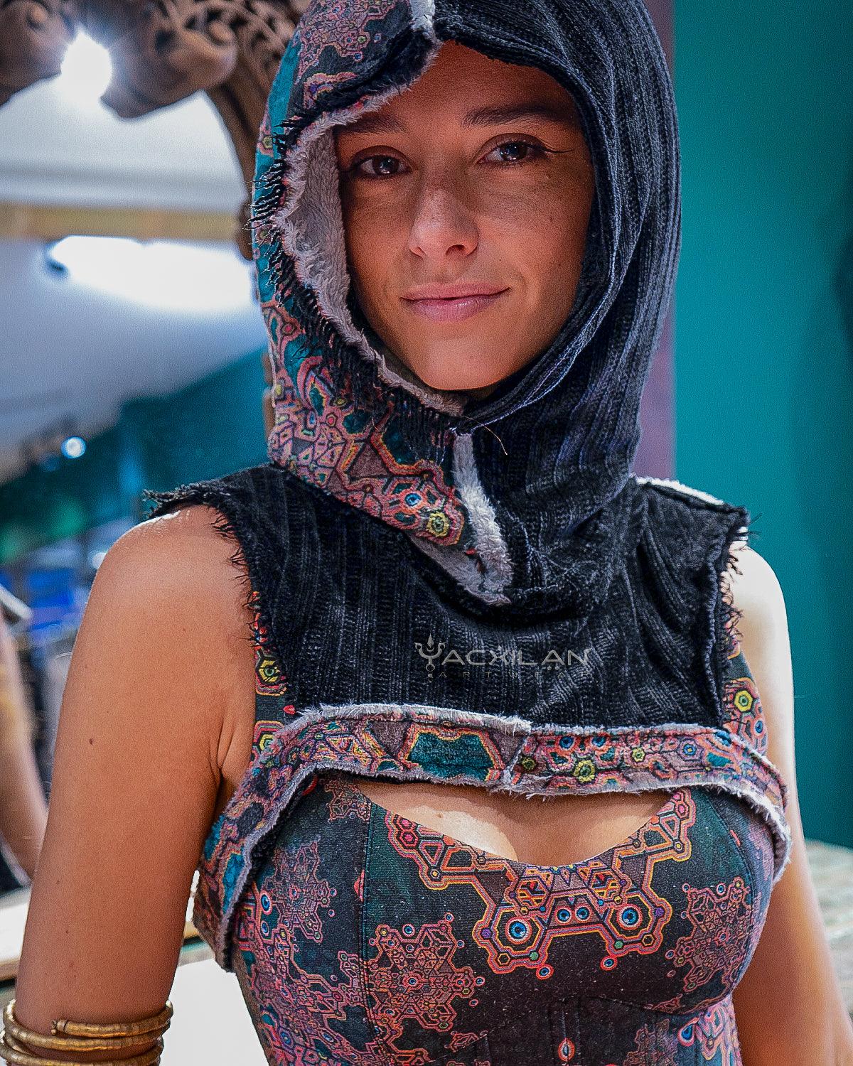 Crop Hood / Ultra Polar Black Koala - ATLANTHEON - Yacxilan Artwear