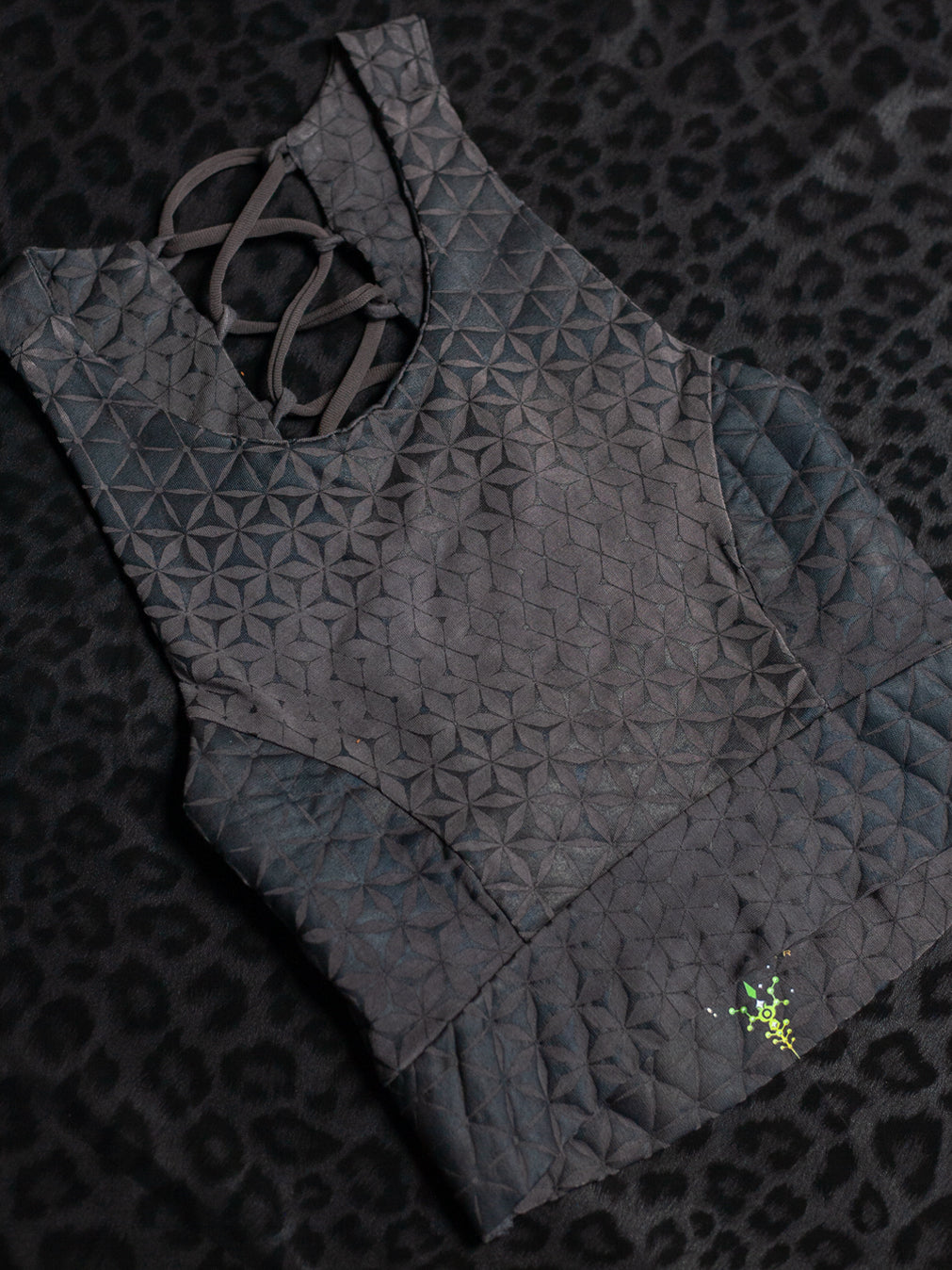 Crop Top ZigZag Drawstring / Bamboo Veg Dye Veg Print - CHARCOAL SANDSOTIME