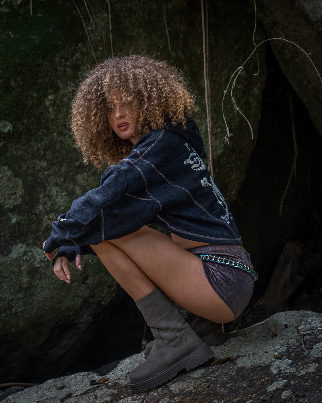 Crop Hoodie Woman / Cotton Fleece - WIERD NOISES Shamans